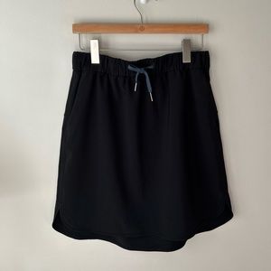 Lululemon Black On The Fly Skirt Elastic Waist Sz 10